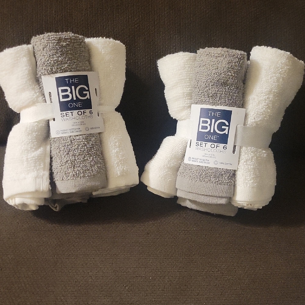 The Big One Set of Soft Gray and White Wash/Face cloth Collection (6) 13" X 13"